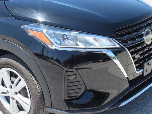 Used 2024 Nissan Kicks S FWD image 8