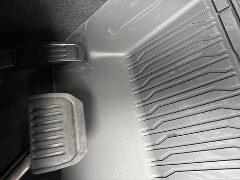 New 2026 Jeep Grand Cherokee Laredo X RWD image 15