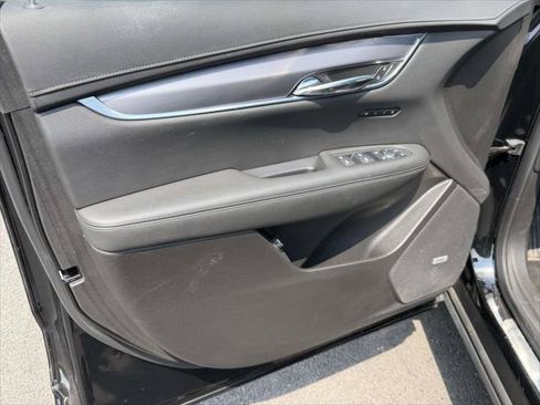 Used 2024 Cadillac XT6 Luxury AWD/4WD image 18