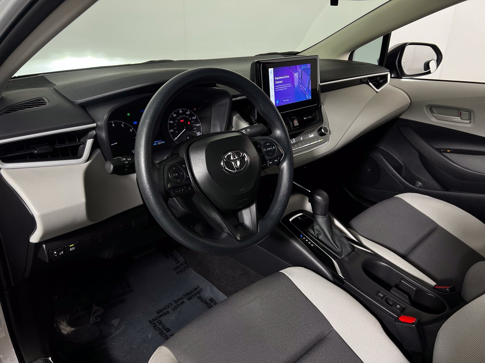 Used 2025 Toyota Corolla LE w/ LE Premium Package FWD image 12