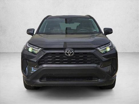 Used 2025 Toyota RAV4 XLE image 2