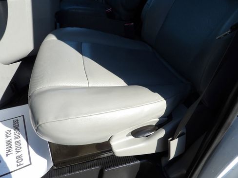 Used 2014 Ford E-150 and Econoline 150 image 17