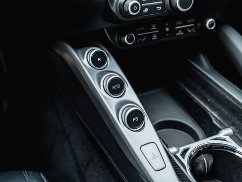 Used 2018 Ferrari GTC4Lusso T RWD image 45