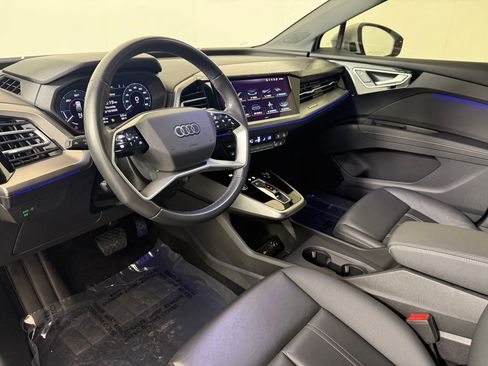 Used 2023 Audi Q4 e-tron Premium Plus w/ Premium Plus image 4
