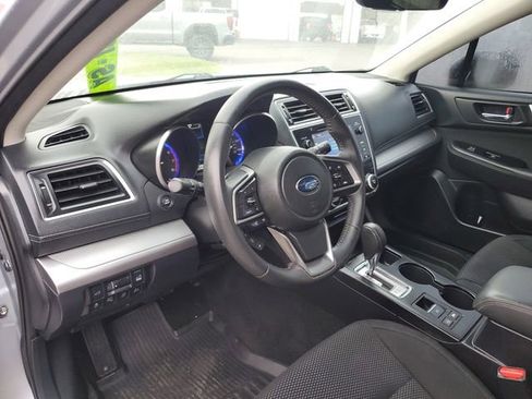 Used 2019 Subaru Outback 2.5i Premium image 19