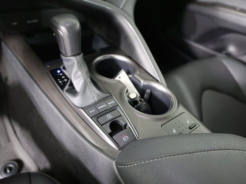 Used 2023 Toyota Camry XSE image 19