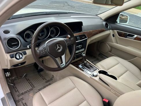 Used 2014 Mercedes-Benz C 250 Sedan image 15
