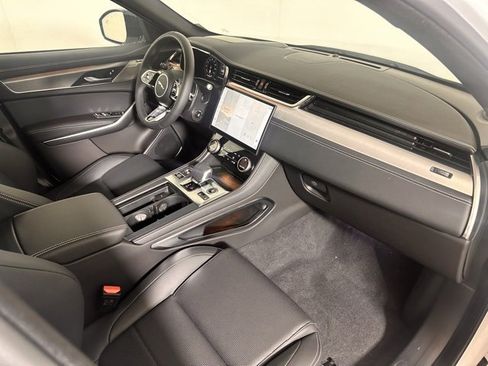 New 2026 Jaguar F-PACE R-Dynamic S image 20