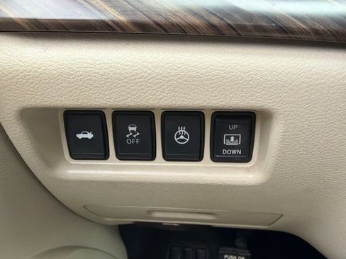 Used 2017 Nissan Maxima Platinum FWD image 15