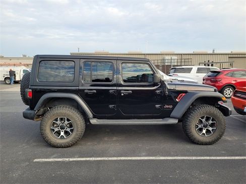 Used 2021 Jeep Wrangler Unlimited Rubicon image 2