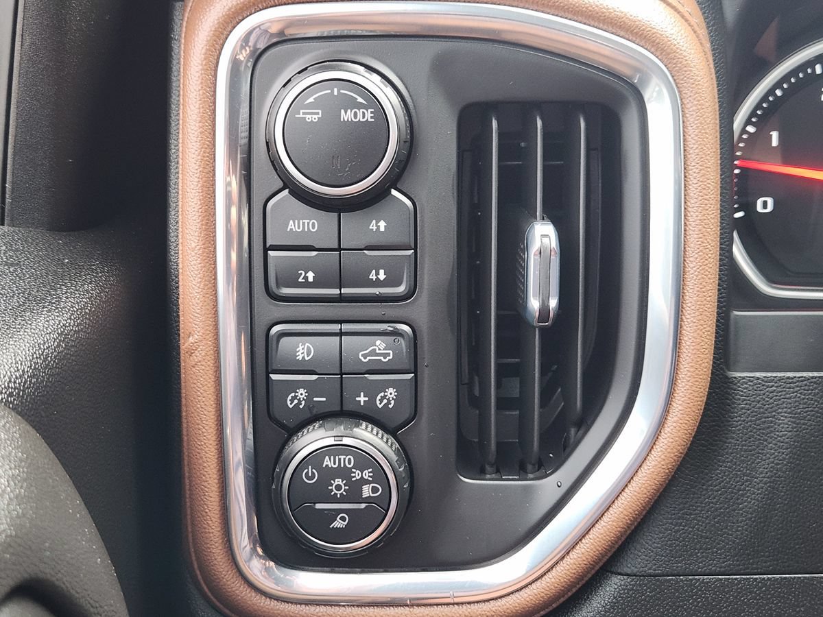 Used 2022 Chevrolet Silverado 2500 High Country AWD/4WD image 40