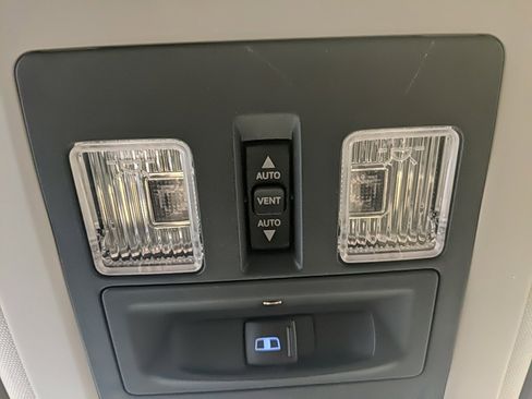 Used 2016 RAM 1500 Laramie Longhorn w/ Convenience Group image 30