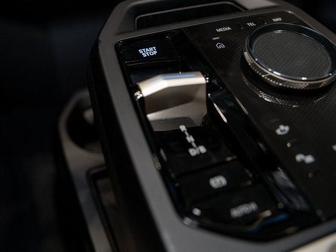 New 2026 BMW iX xDrive45 w/ Premium Package image 24