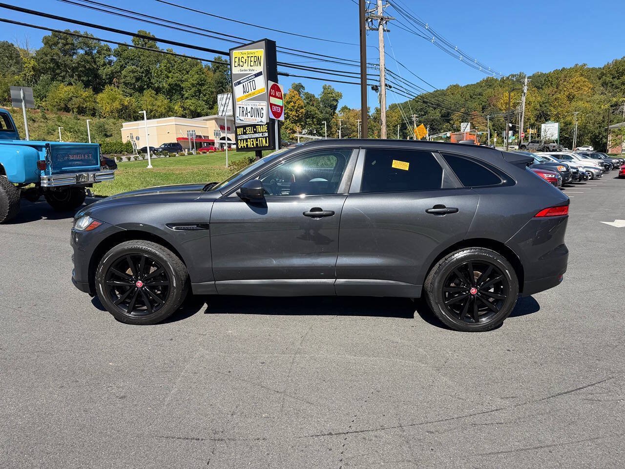 Used 2019 Jaguar F-PACE Prestige AWD/4WD image 2