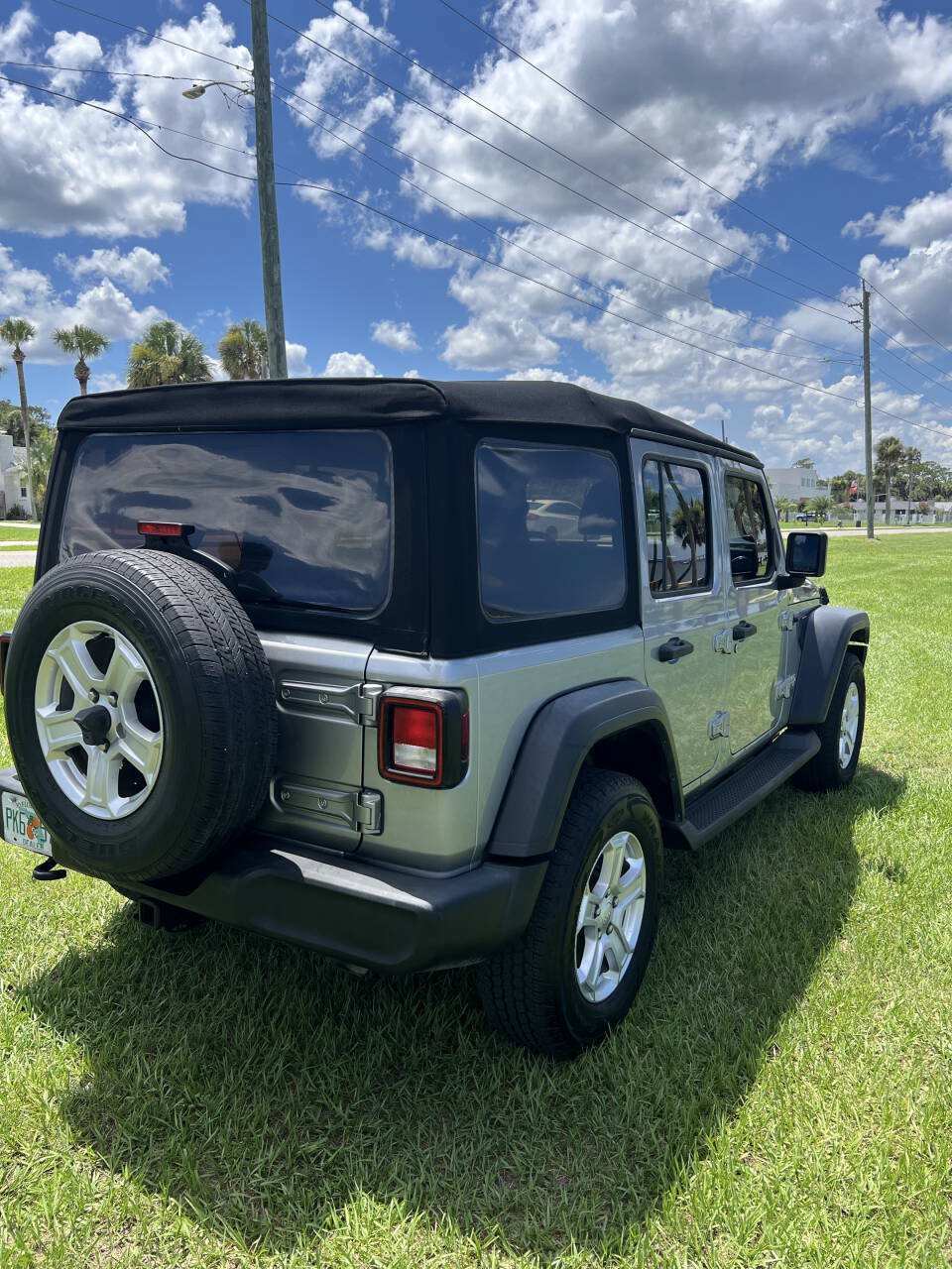 Used 2018 Jeep Wrangler Unlimited Sport S AWD/4WD image 9