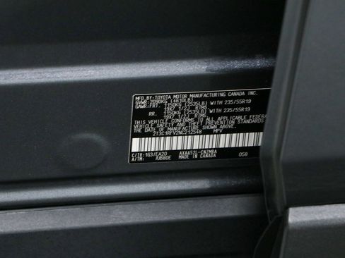 Used 2022 Toyota RAV4 XLE Premium FWD image 33