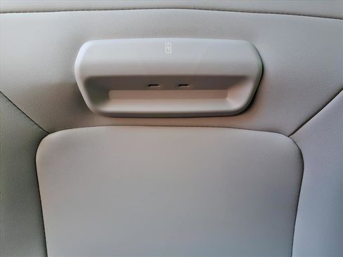 New 2025 Ford Expedition Platinum w/ Platinum Ultimate Package image 11