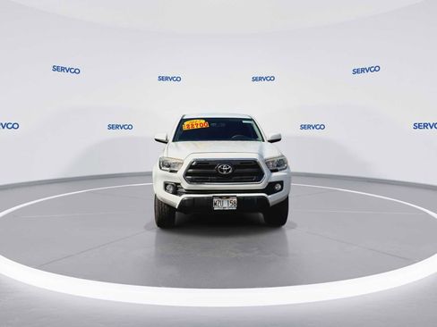 Used 2017 Toyota Tacoma SR5 image 3