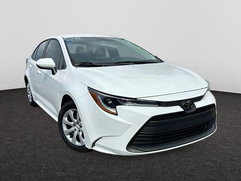 Used 2024 Toyota Corolla LE image 1