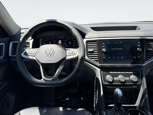 Used 2023 Volkswagen Atlas SE w/ Panoramic Sunroof Package AWD/4WD image 23