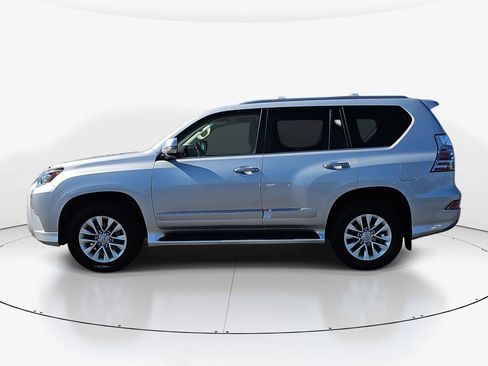Used 2017 Lexus GX 460 AWD/4WD image 10