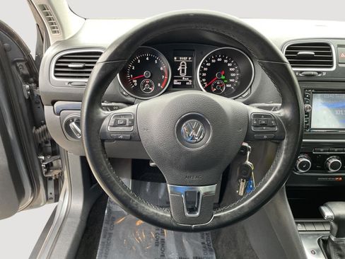 Used 2011 Volkswagen Jetta SE FWD image 12