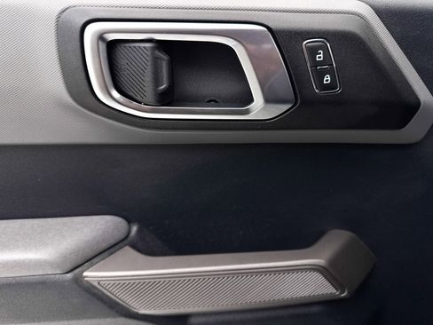 Used 2021 Ford Bronco Black Diamond w/ Sasquatch Package image 30