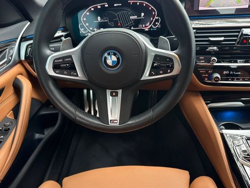 Certified 2023 BMW 530e xDrive w/ M Sport Package image 18