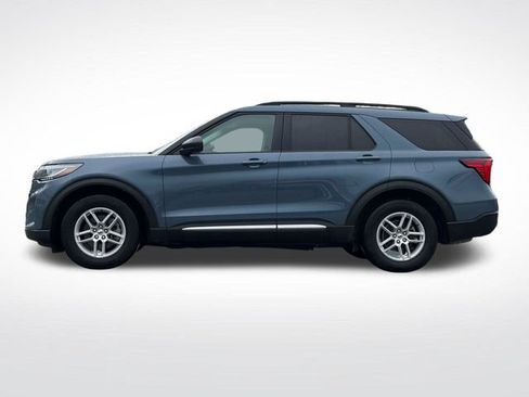 Used 2025 Ford Explorer Active w/ Active Comfort Package RWD image 14