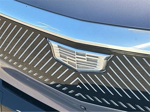 New 2026 Cadillac Optiq Luxury 2 image 35