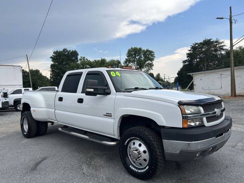Used 2004 Chevrolet Silverado 3500 4x4 Crew Cab w/ Heavy-Duty Power Package image 4