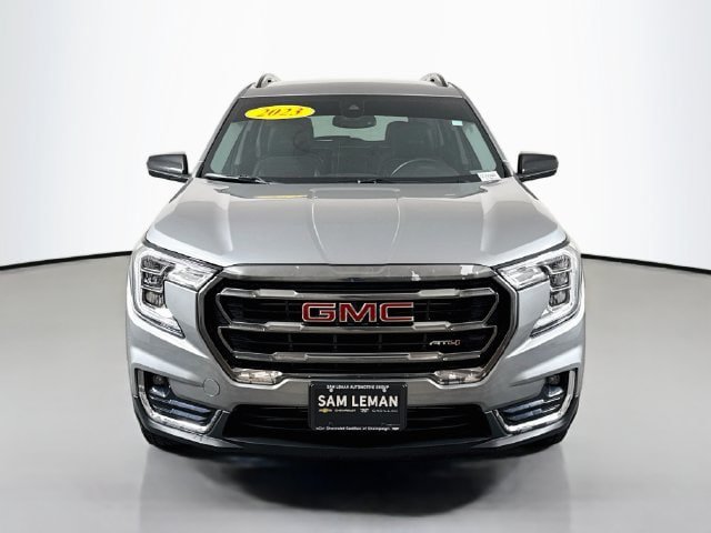 Used 2023 GMC Terrain AT4 AWD/4WD image 2