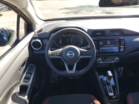 New 2025 Nissan Versa SR w/ Trunk Package FWD image 10