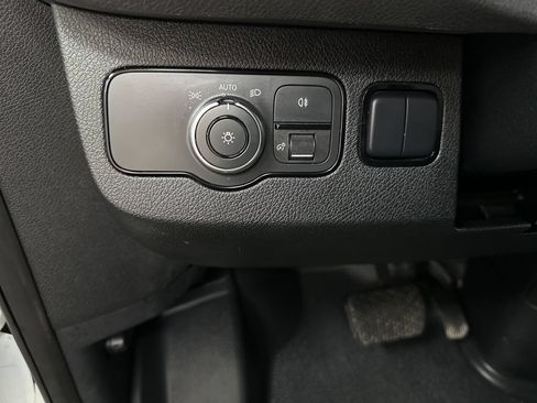 Used 2019 Freightliner Sprinter 144 RWD image 26