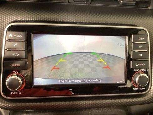 Used 2018 Nissan Kicks S image 19