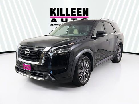 Used 2022 Nissan Pathfinder SL w/ SL Premium Package image 3