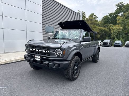 New 2025 Ford Bronco Big Bend w/ Black Diamond Package image 2