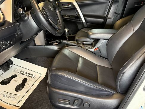 Used 2018 Toyota RAV4 Limited image 20