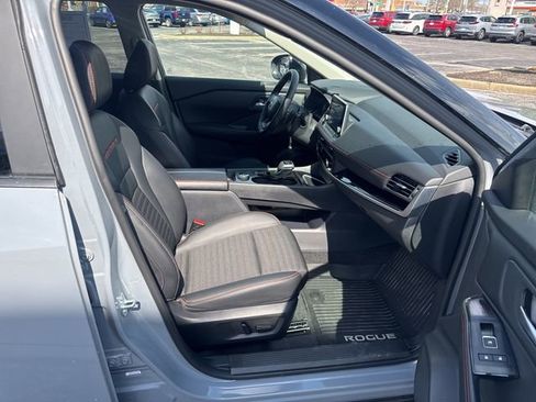 Used 2025 Nissan Rogue SV w/ Rock Creek Premium Package AWD/4WD image 37