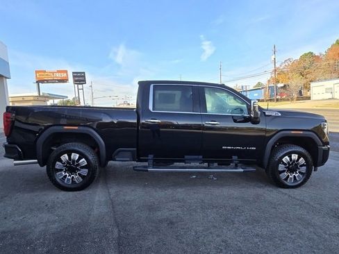 New 2025 GMC Sierra 2500 Denali w/ Denali Reserve Package image 6