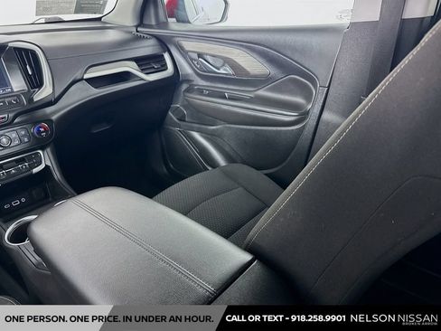 Used 2022 GMC Terrain SLE w/ Driver Convenience Package FWD image 23