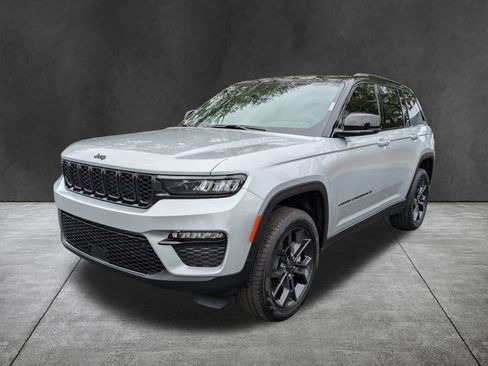New 2025 Jeep Grand Cherokee Limited image 8