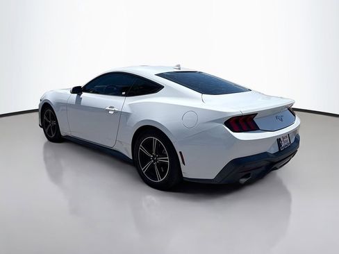 Used 2024 Ford Mustang Coupe RWD image 5