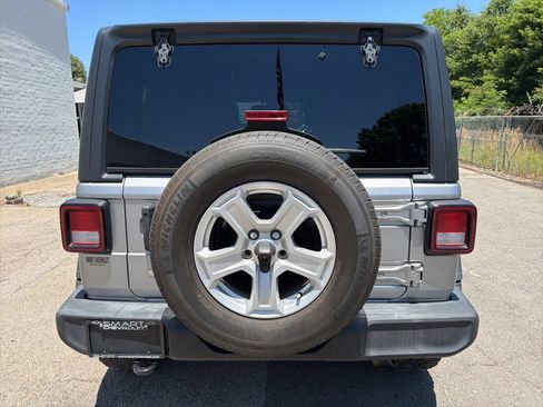 Used 2020 Jeep Wrangler Unlimited Sport S AWD/4WD image 3