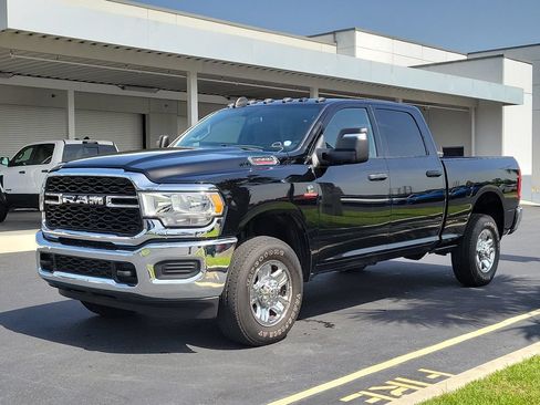 Used 2024 RAM 3500 Tradesman AWD/4WD image 3