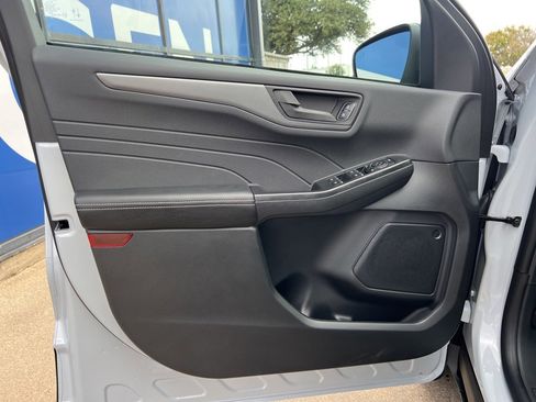 New 2026 Ford Escape Active image 12