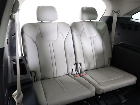 Used 2023 Kia Sorento S w/ Panoramic Sunroof Package AWD/4WD image 39