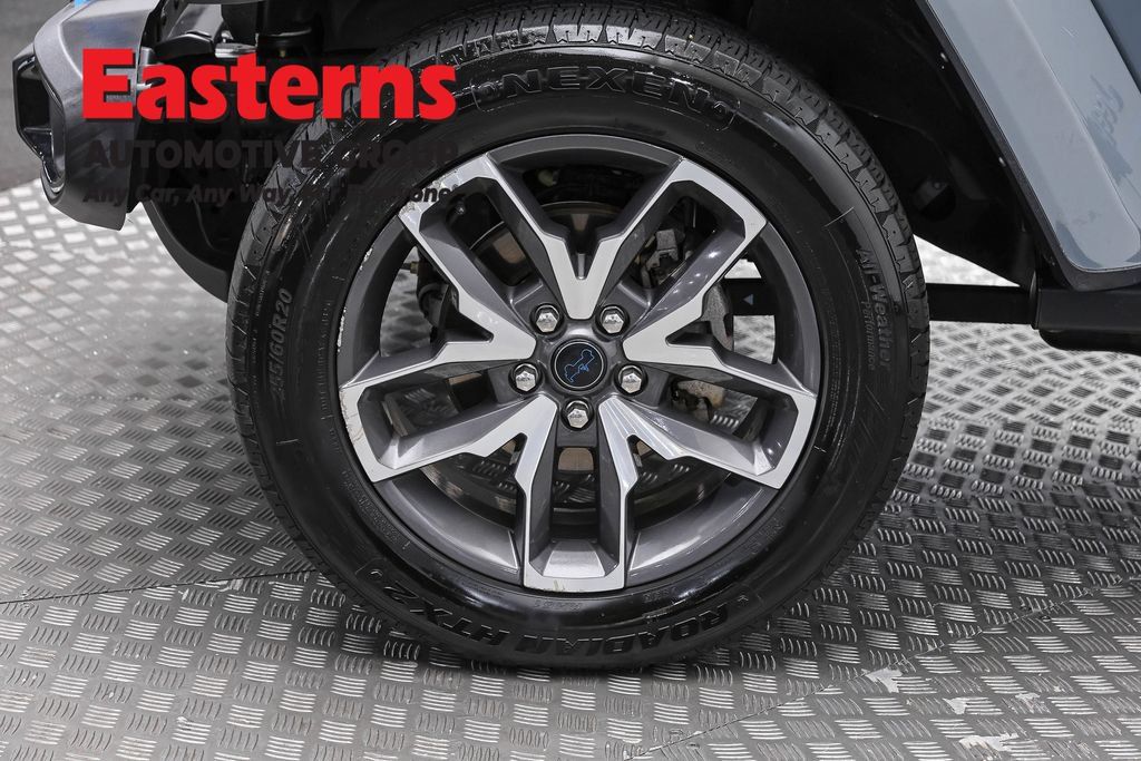 Used 2024 Jeep Wrangler Unlimited w/ Convenience Group AWD/4WD image 35