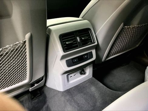 Certified 2024 Audi Q5 2.0T Premium Plus w/ Premium Plus Package image 37