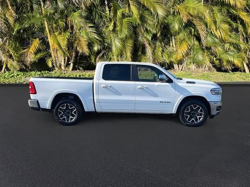 Used 2025 RAM 1500 Laramie AWD/4WD image 4